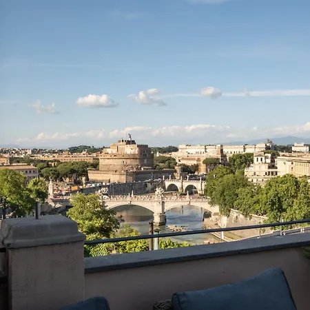 Apartment Santonofrio Sky Terrace Penthouse Rome